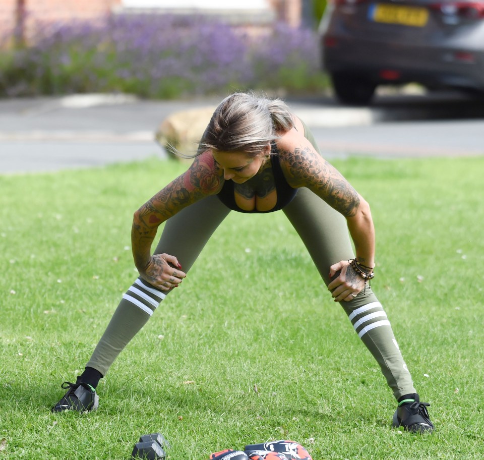 She gave fellow park-goers an eyeful of her cleavage in her skimpy top