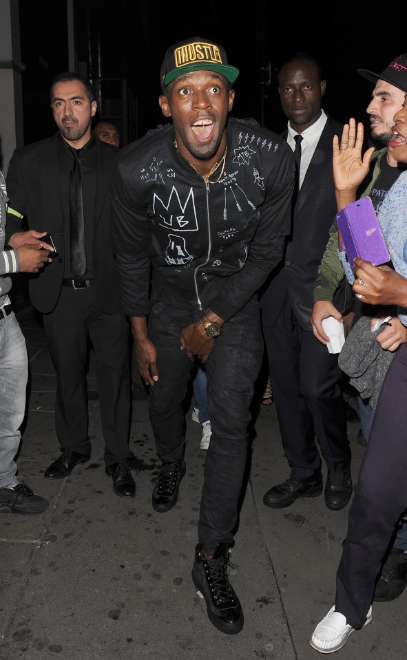 Usain Bolt enjoys a 4th night out in London in the space of 5 days. He brought a large number of girls with him on the trip yet again. They began at Novikov restaurant in Mayfair, before heading to a couple of nightclubs in the West End, until 5am. U