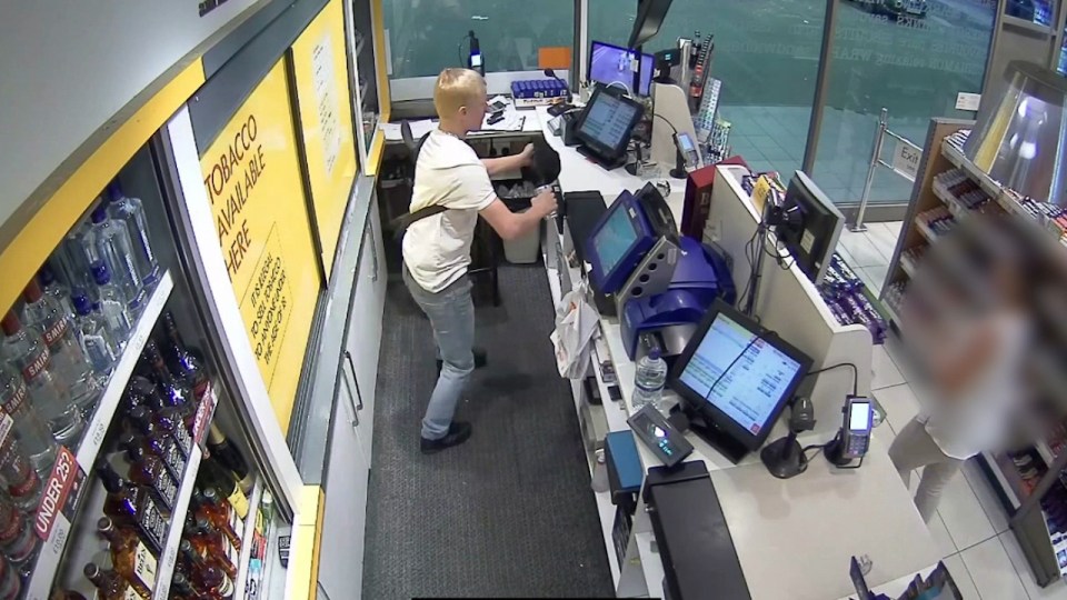 k502_16cctv-mp4-00_00_13_16-still023