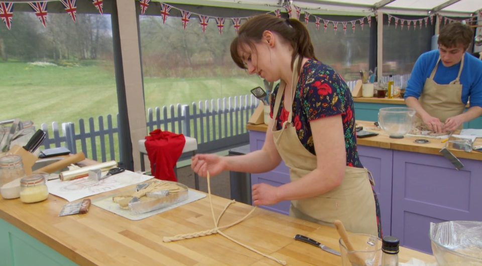 Sue joked the bakers' breads were about to be prodded by "Paul Hollywood's digits of doom" 