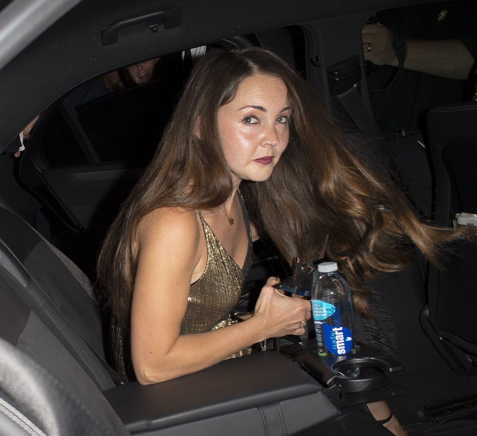 The actress left in a cab with little fuss