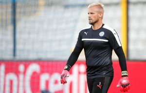 Leicester vs Porto: Kasper Schmeichel returns in goal as Jamie Vardy partners Islam Slimani in attack