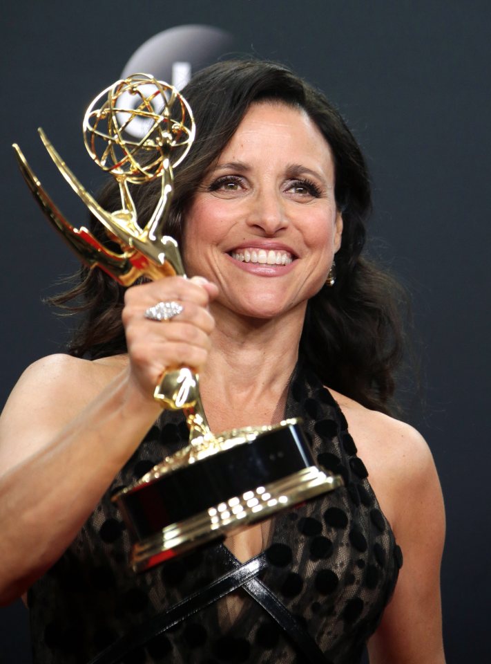 Julia Louis-Dreyfus gave a heart-wrenching speech as she received her 5th consecutive win - honouring her dad who passed away on Friday