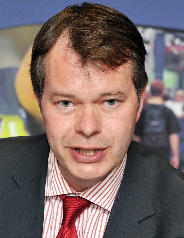 Ex-detective Steve Fulcher said Halliwell told him "police want to interview me about eight murders"
