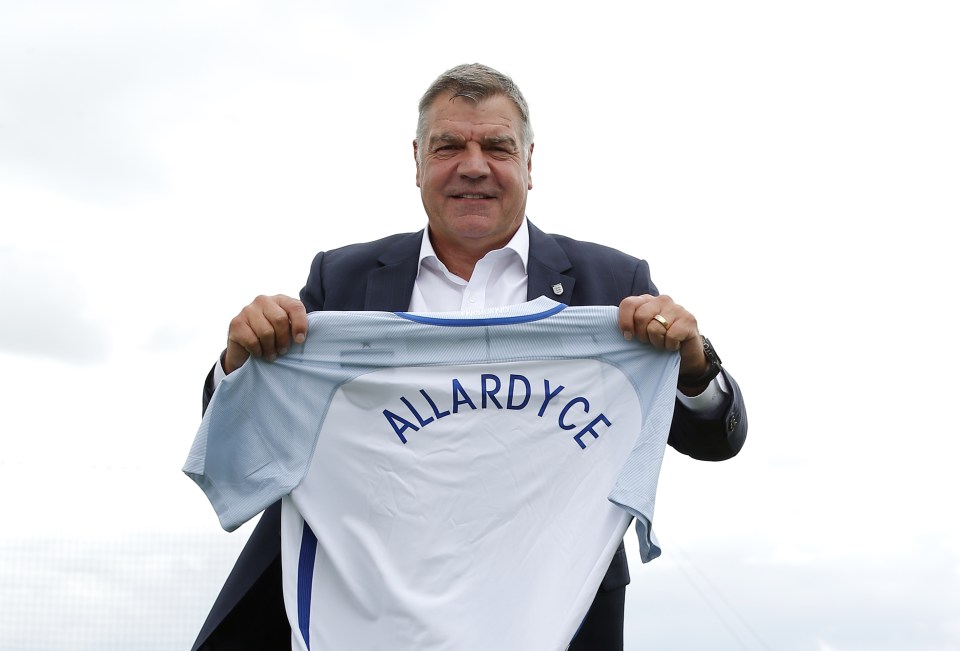 Britain Football Soccer - England - Sam Allardyce Press Conference - Hilton Hotel, St. George¿s Park, Burton upon Trent, Staffordshire - 25/7/16 England manager Sam Allardyce poses after the press conference Action Images via Reuters / Andrew Couldridge Livepic