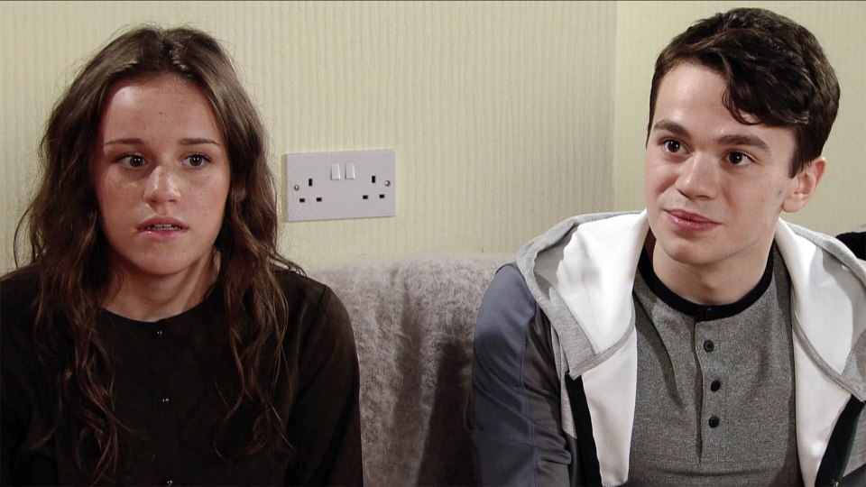 Checking that Jake is asleep, Faye lets her boyfriend Seb into Izzy’s flat. Later, Anna and Kevin let themselves into Izzy’s flat - what will they find?