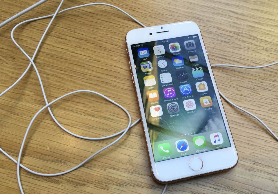 Many believed the Pixel could end up being an 'iPhone killer'