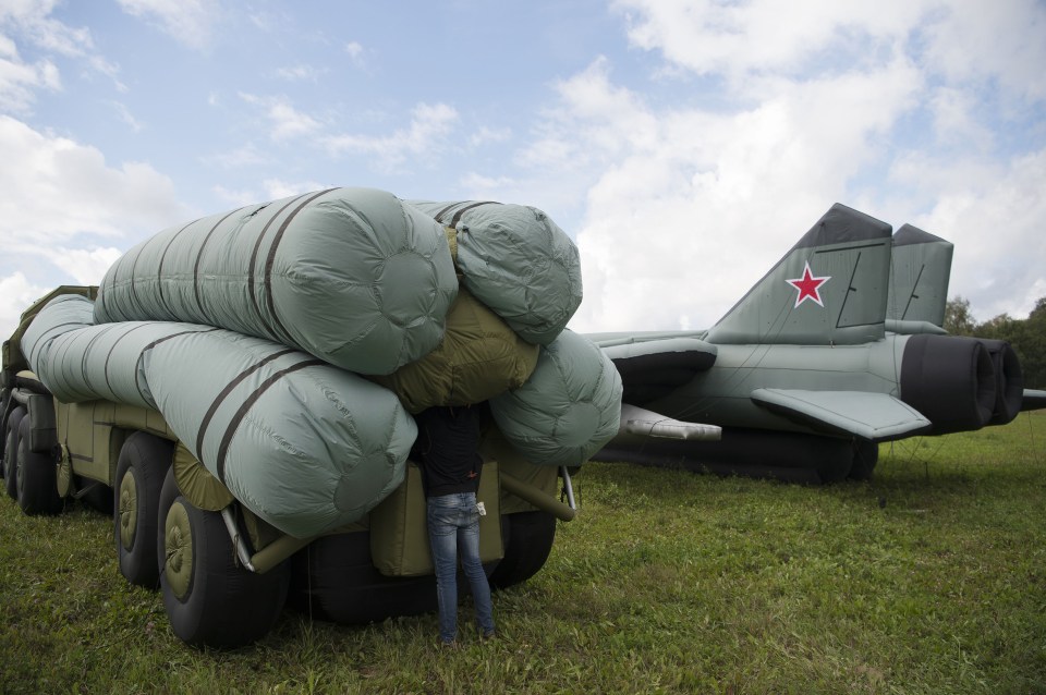 Russian inflatable military decoys