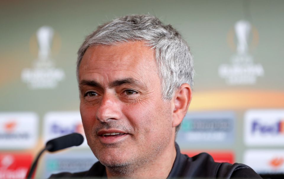 Jose Mourinho should be allowed to play defensively - Sir Alex Ferguson was?