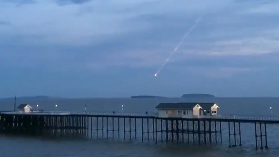 The beautiful meteor can be seen in the right hand side of this image