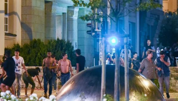 The gang of migrants clashed with neo-nazi’s in the town of Bautzen, Germany in September