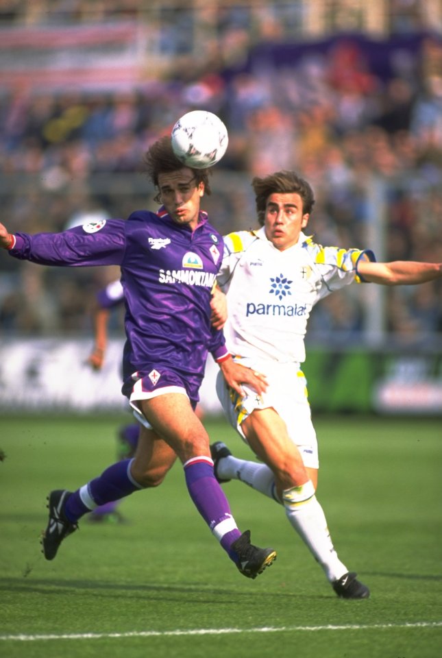 Fabio Cannavaro in a en epic Serie A tussle with superstar striker, Gabriel Batistuta