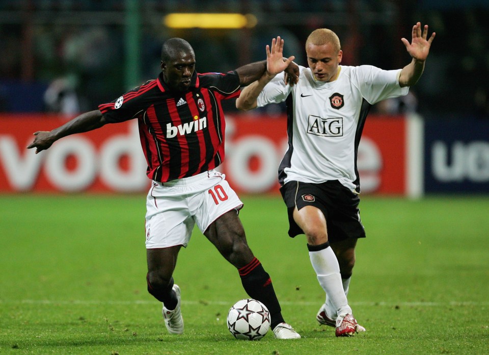 MILAN, ITALY - MAY 02: Clarence Seedorf of Milan battles with Wes Brown of Manchester United during the UEFA Champions League Semi Final between AC Milan and Manchester United at the San Siro stadium onMay2, 2007 in Milan, Italy (Photo by Mike Hewitt/Getty Images)