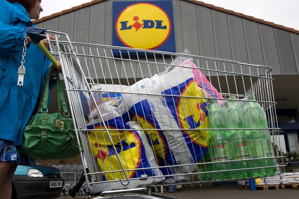 The angry customer insisted that it wasn't the first time she'd purchased sub-par vegetables