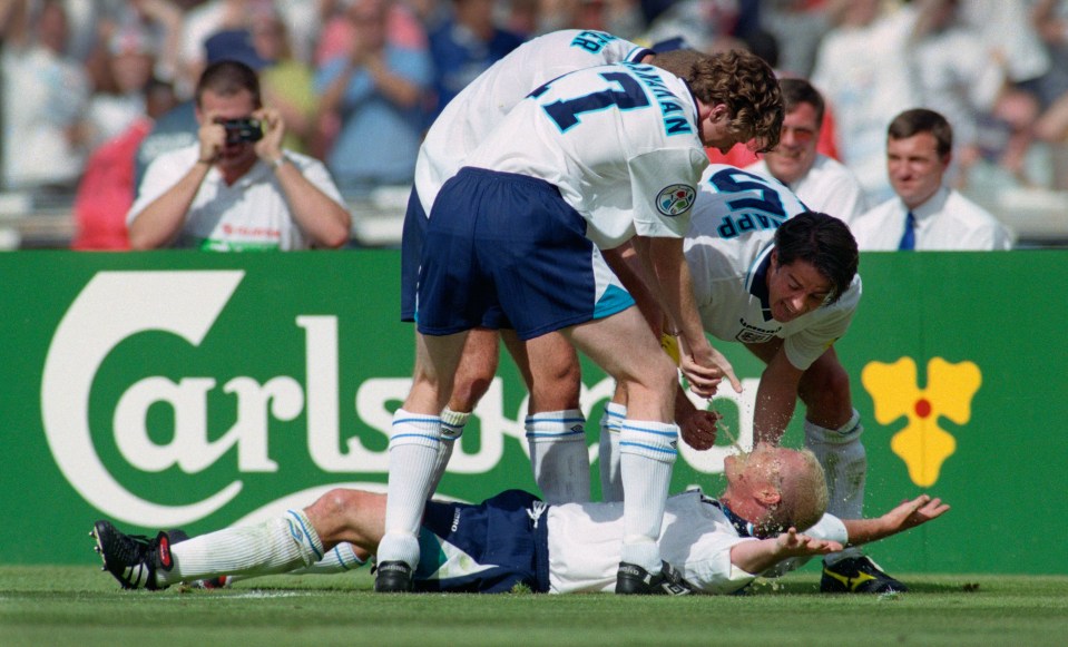 Gazza then celebrated with the dentist's chair