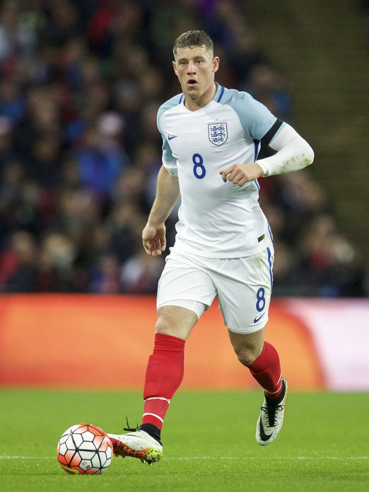 Redknapp says Ross Barkley should be encouraged to express himself