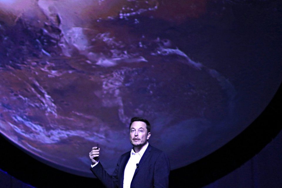  SpaceX CEO Elon Musk unveiled his plans to colonize Mars during the International Astronautical Congress in Guadalajara, Mexico