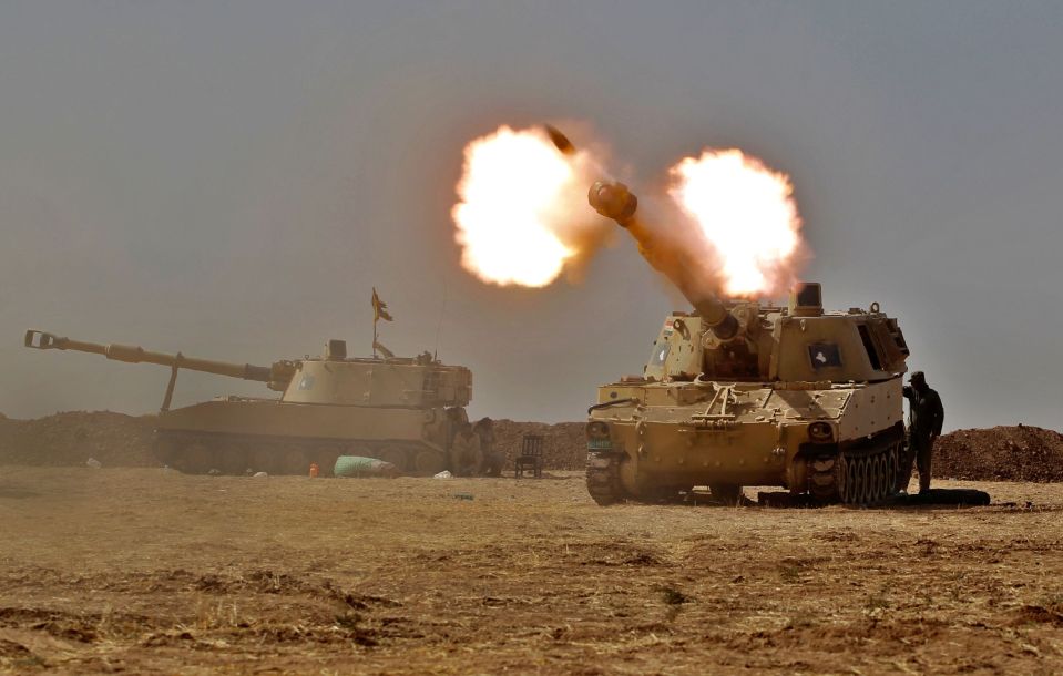 TOPSHOT - An Iraqi forces M109 self-prop