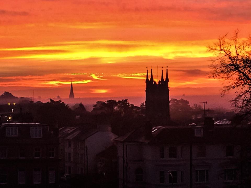 Sunrise through the mist in Tunbridge Wells