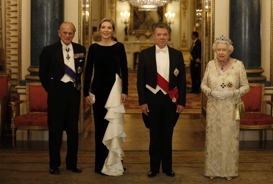 Her Majesty and the Duke of Edinburgh posed with Mr Santos and his wife Maria before a state banquet at Buckingham palace