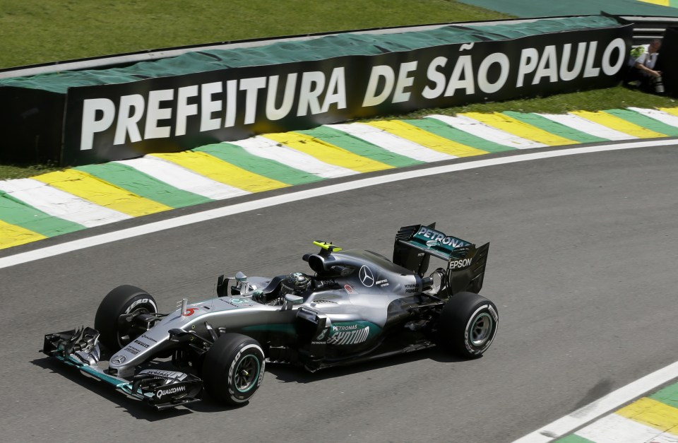 Jenson Button reckons Nico Rosberg could stumble on a wet track