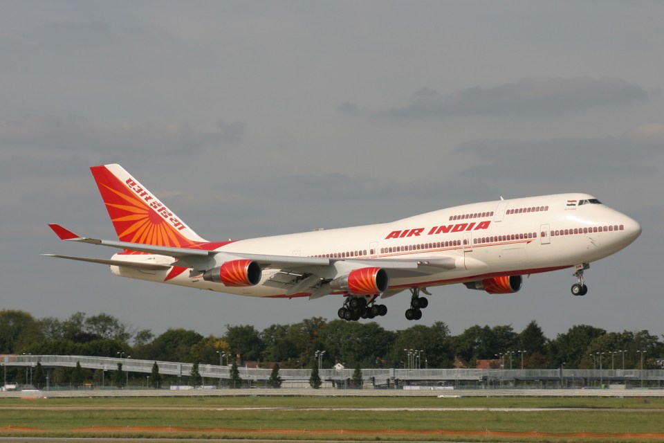 Air India tweeted back to apologise and promise a probe into the matter 