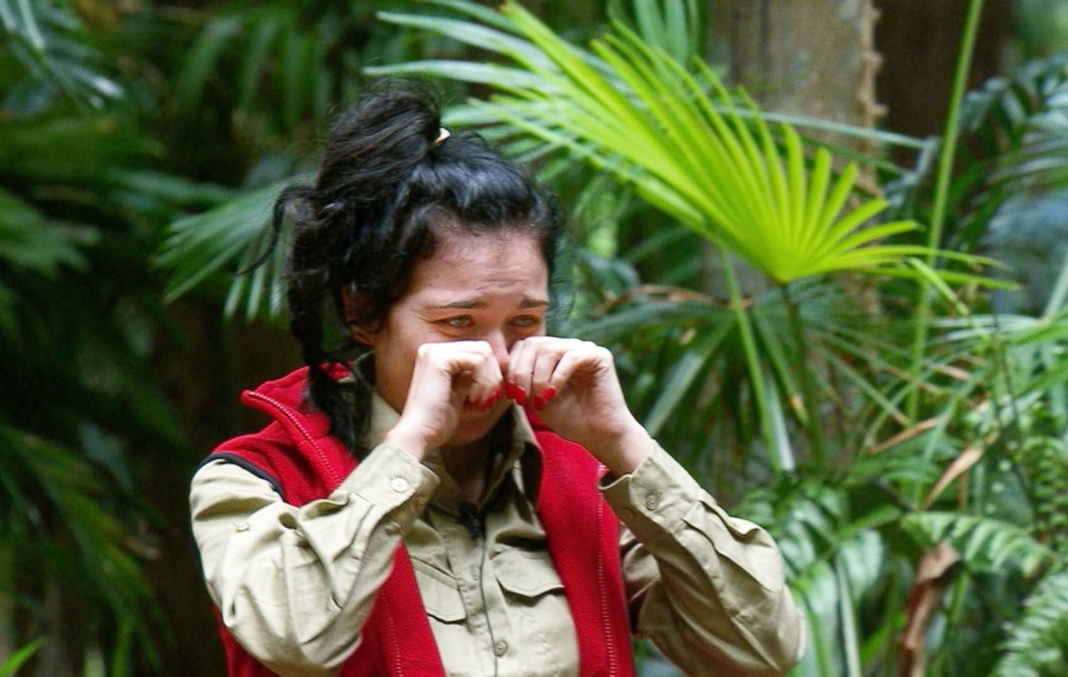 Poor Scarlett was left in tears over camp changes just hours before