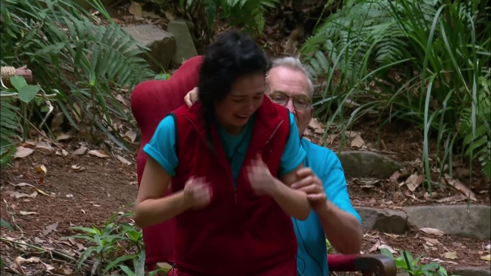 Scarlett told Larry her problems with the newcomers