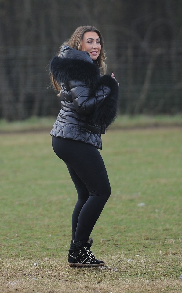 FAMEFLYNET - Exclusive: TOWIE Stars Begin Filming The Christmas Special In Essex