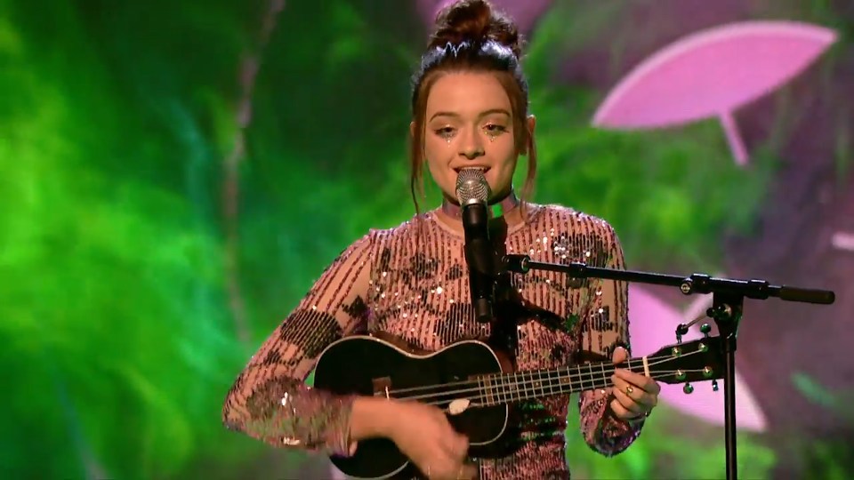 Fan's loved Emily's acoustic set on Saturday