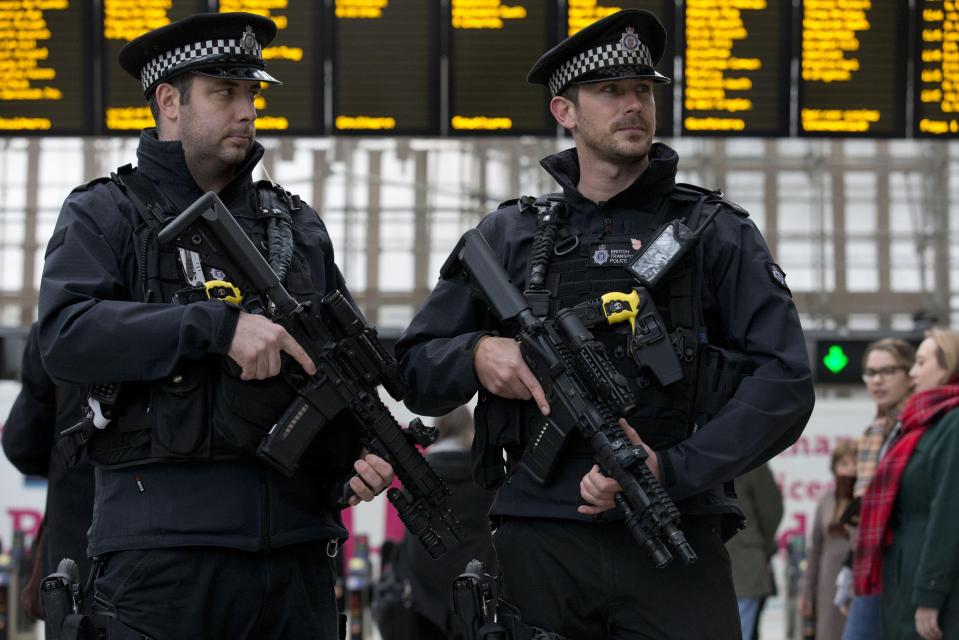 Armed police will travel on the Tubes from New Year's Eve amid growing fears of a terror attack
