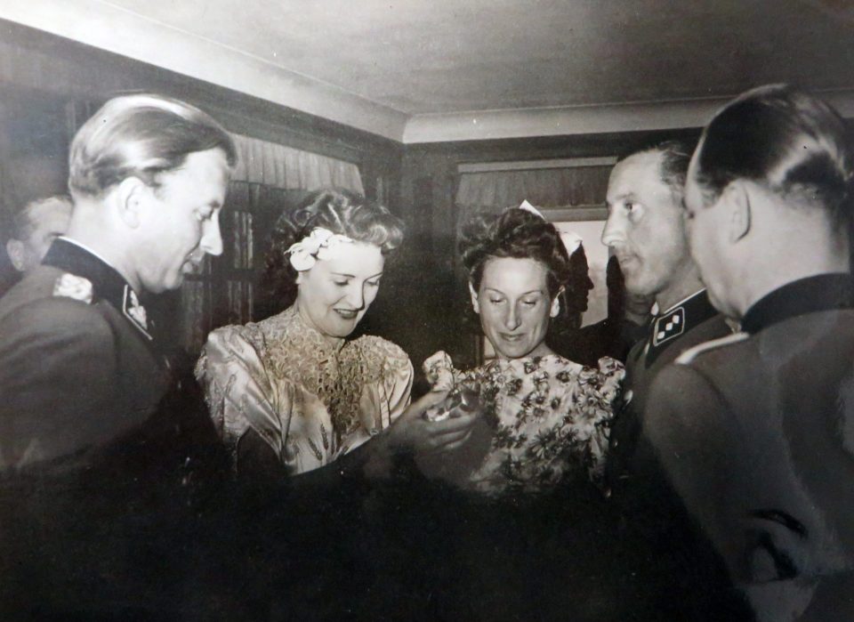 Gretl Braun receiving wedding gifts