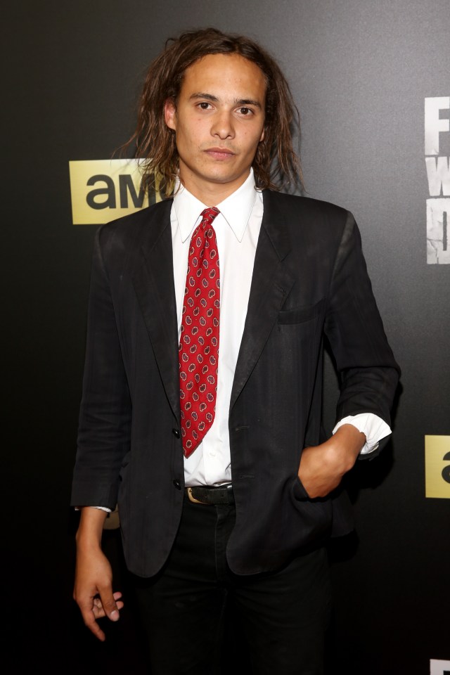 Frank Dillane has revealed he accidentally leaves his scripts in pubs