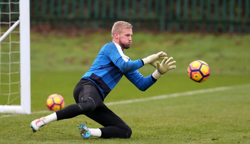  The goalkeeper has recovered from a broken hand