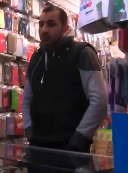  In this case, the transaction is made via a mobile phone repair shop in London. The undercover reporter caught the money handover on camera