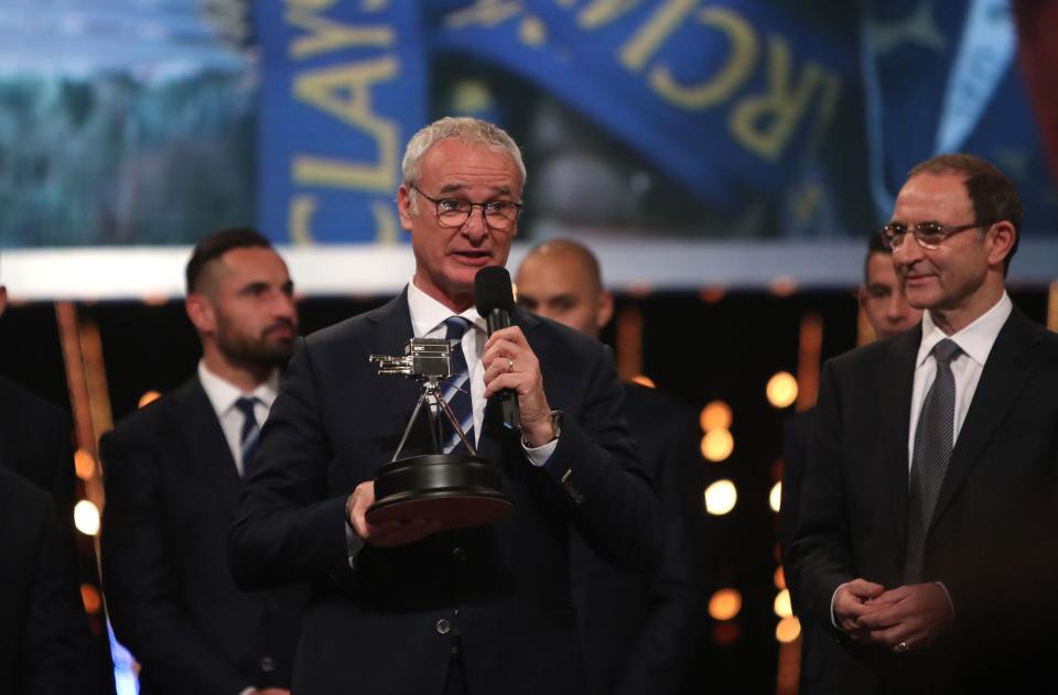  Leicester manager Claudio Ranieri speaks to the crowd after winning Coach of the Year