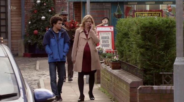  Coronation Street viewers couldn't stop mocking Leanne's walking