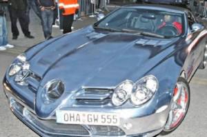 Chrome-wrapped ... William Gallas's motor