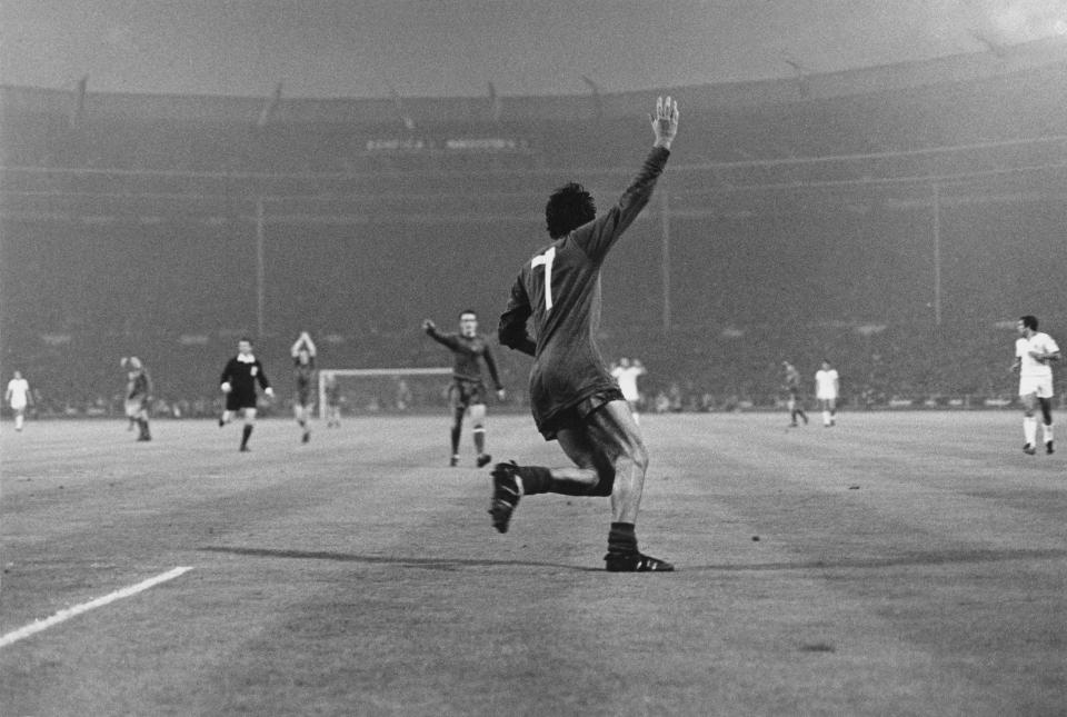 George Best celebrates his goal against Benfica in 1968 European Cup final