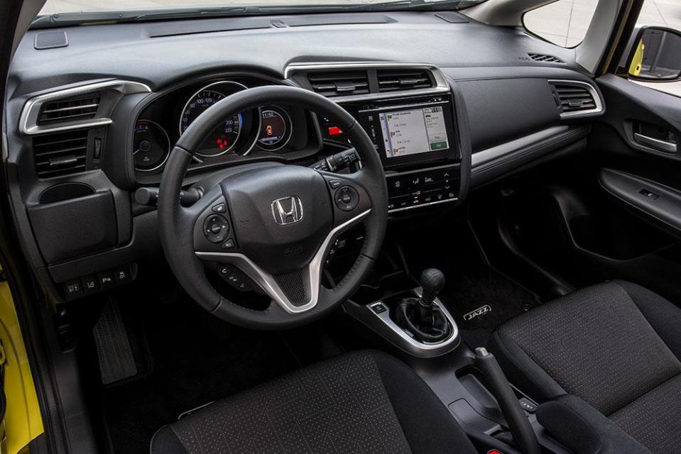  Inside... 7in touchscreen Garmin satnav