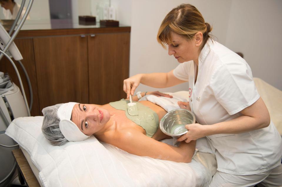 The treatment slows down the loss of collagen and elastin, works to regenerate cells and softens skin
