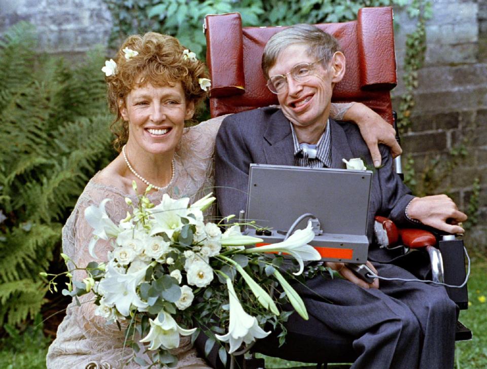 Stephen Hawking and his second wife Elaine Mason on their wedding day
