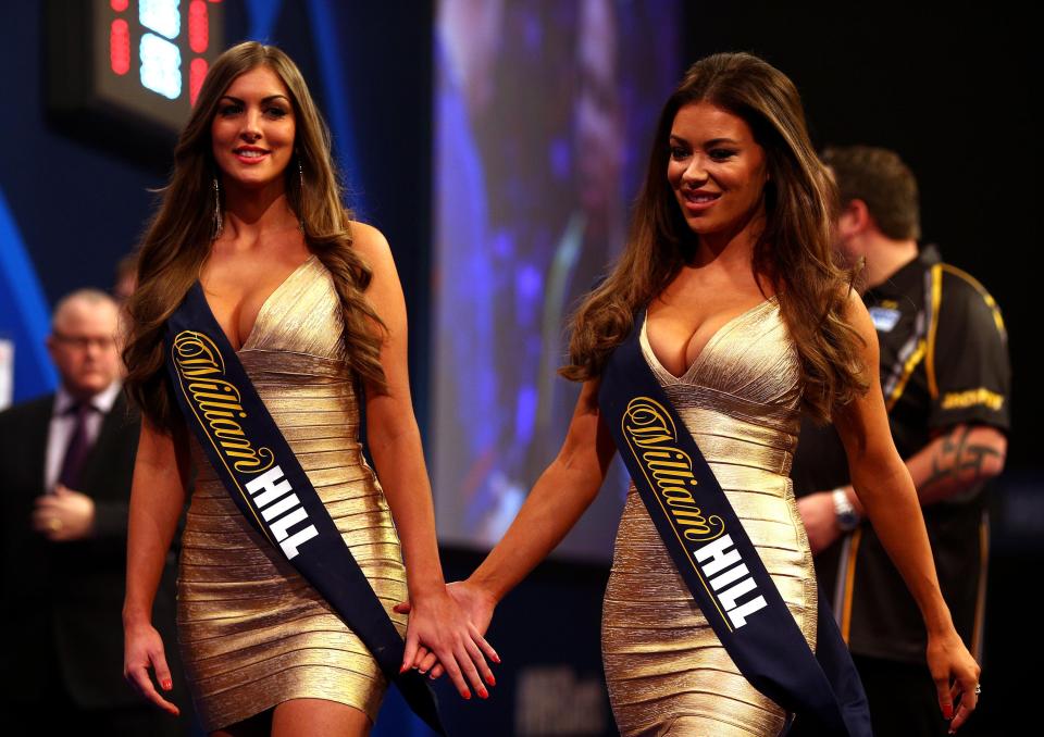 There are certainly things over than the sight of darts players walking down the aisle to distract the fans