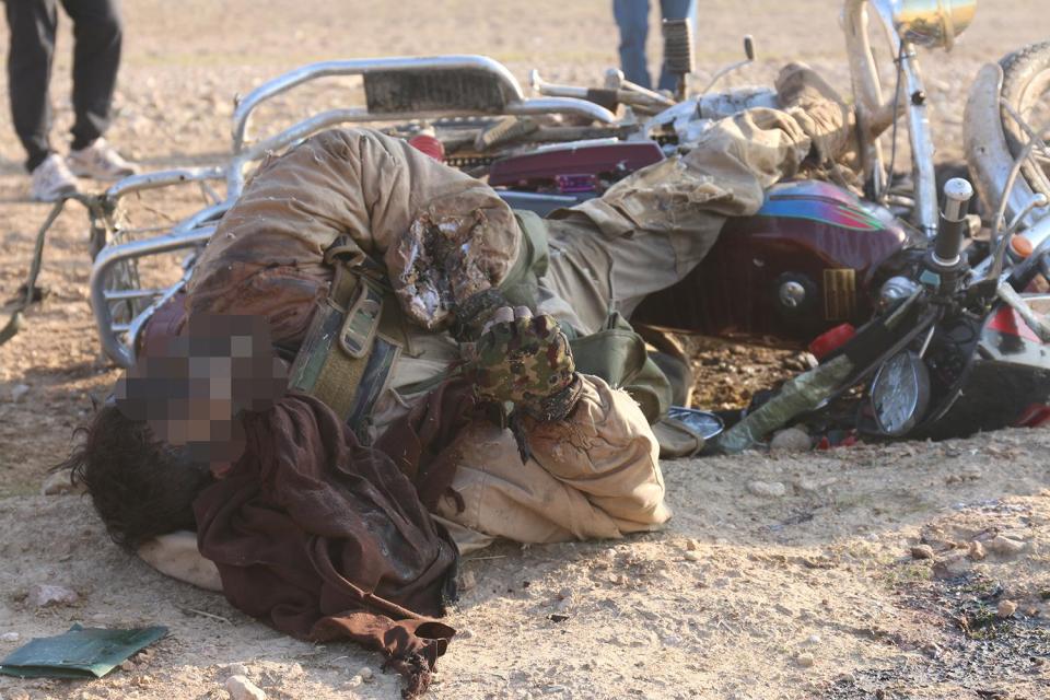  The bodies of Islamist fighters are strewn around the city as Iraqi forces slowly gain the upper hand