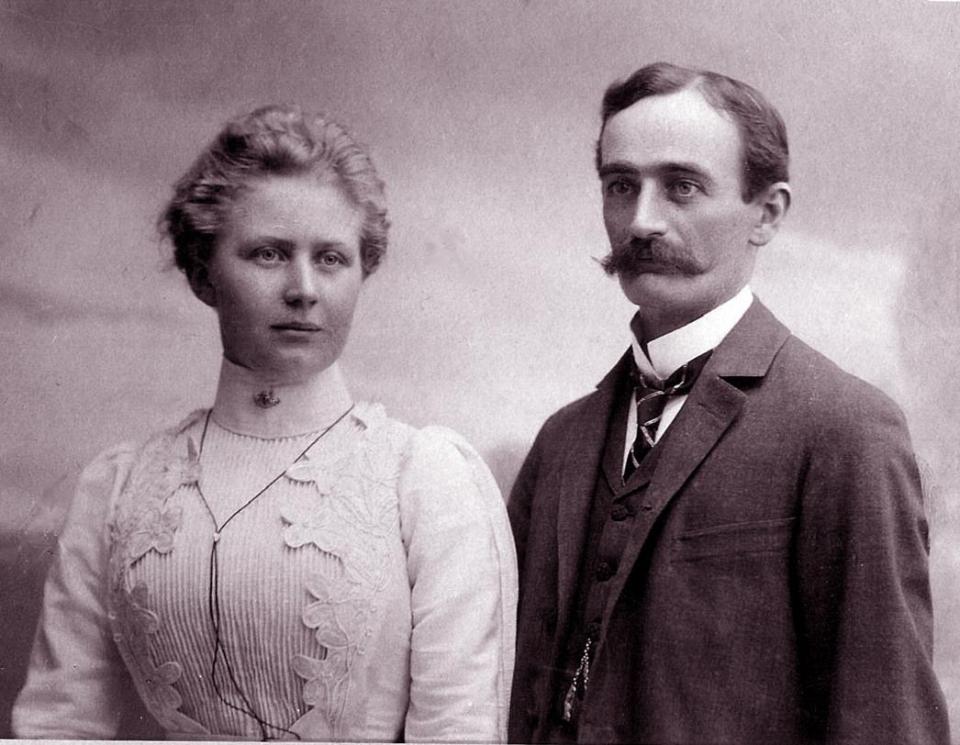  Trump returned to Germany as US authorities began to clamp down on gambling and drinking dens in the frontier regions. There, he married Elisabeth Christ