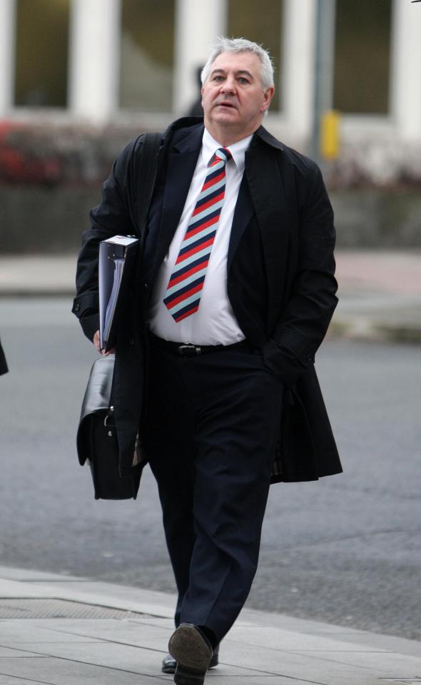 Rooney's agent Paul Stretford is in China to continue negotiations