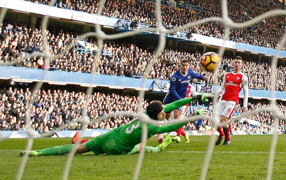 Eden Hazard finishes off after incredible solo run in 3-1 victory over Arsenal