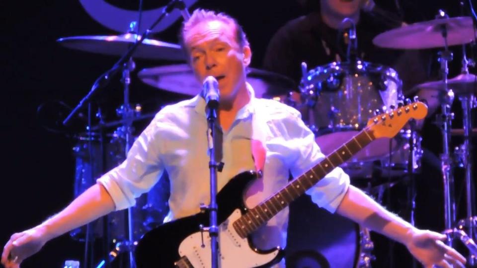 David Cassidy has concerned his fans after a slurred performance in Los Angeles