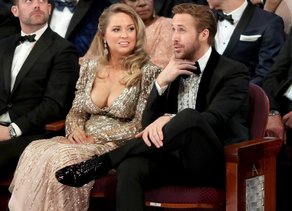  Ryan Goslings older sister accompanied him to the event