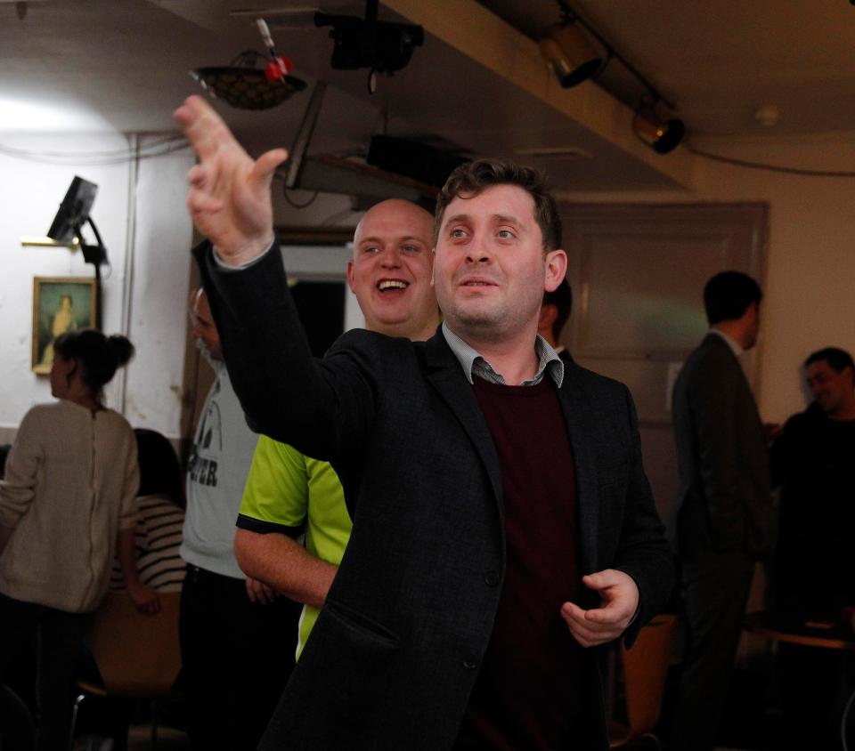 Our very own Rob Maul came mightily close to inflicting defeat on MVG... Only to choke at the death